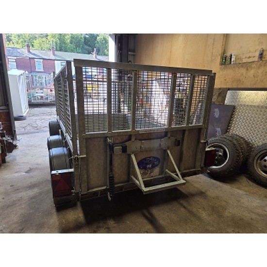 Meredith & Eyre 8' X 5' Goods trailer in good used condition