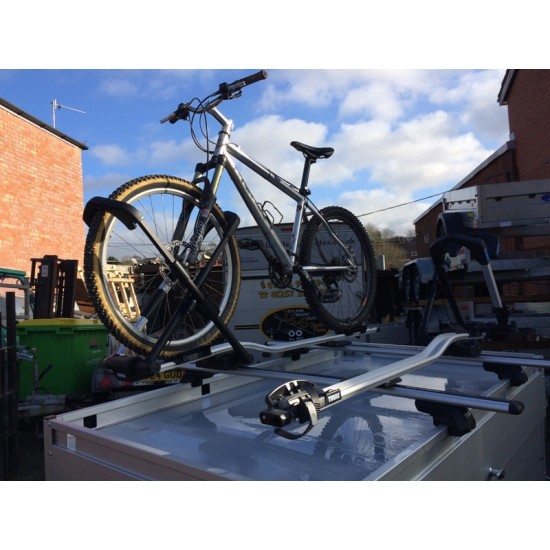 Anssems GT500-181-HT With 2 Bike Racks